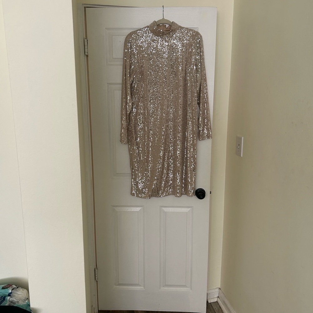The Limited Women's Long Sleeve Sequin Dress - Gold